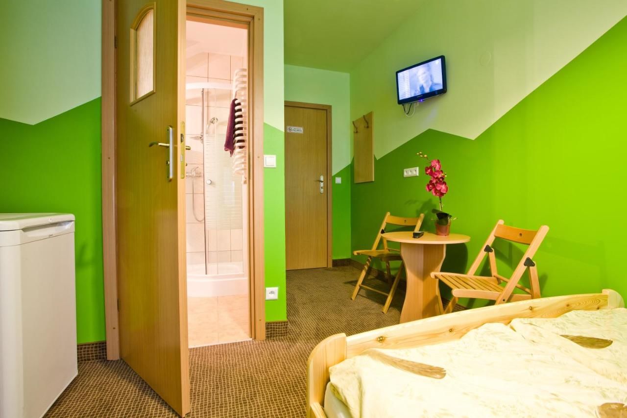 Хостелы Moon Hostel New Краков-23