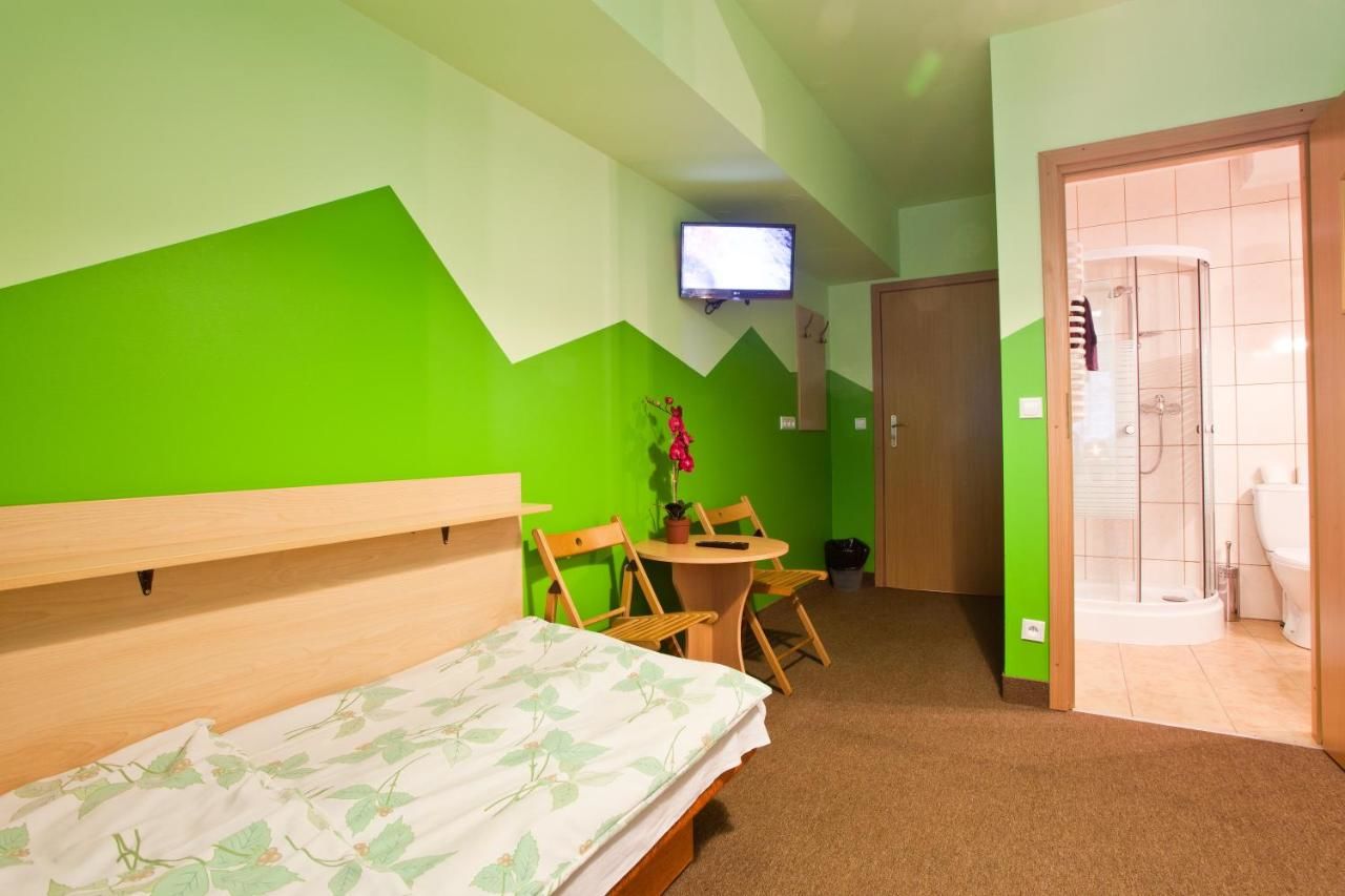 Хостелы Moon Hostel New Краков