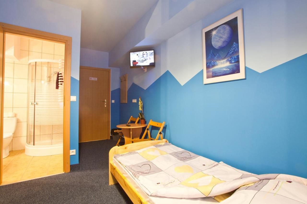 Хостелы Moon Hostel New Краков